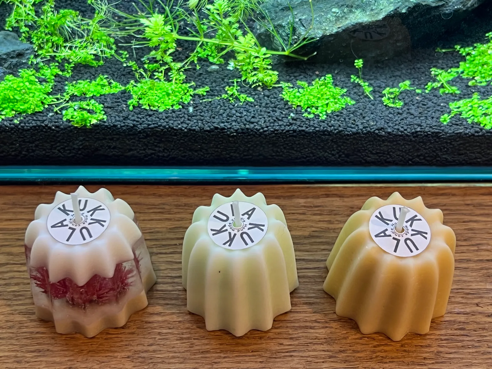 キャンドルの作業をしている様子