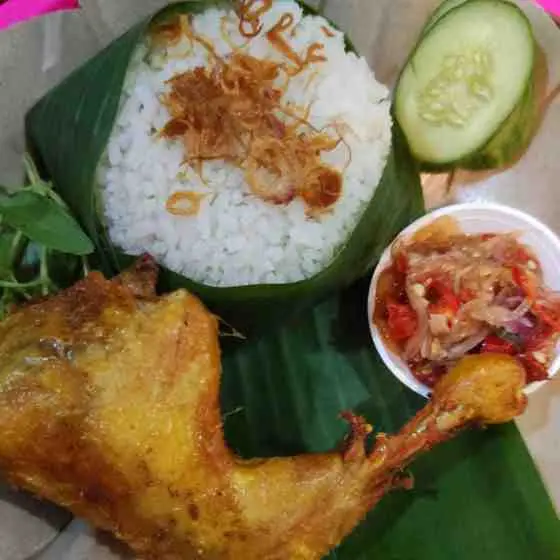 Ayam Goreng Sambal Matah