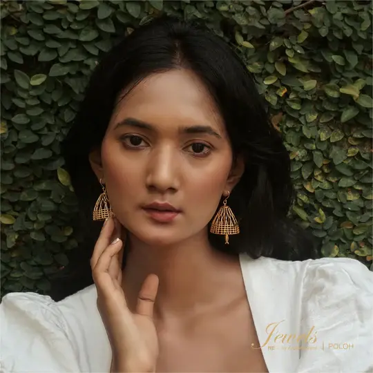 Poloh Earrings