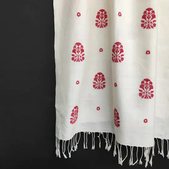 Pearl White Ranghar Pattern Cotton Stole