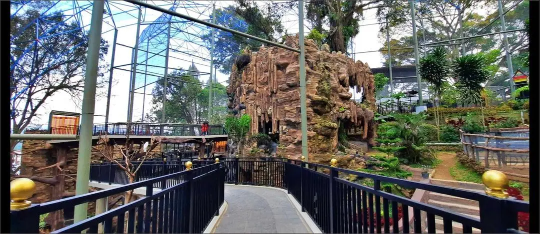 TAMAN MARGA SATWA & BUDAYA KINANTAN (ZONA AVIARY)