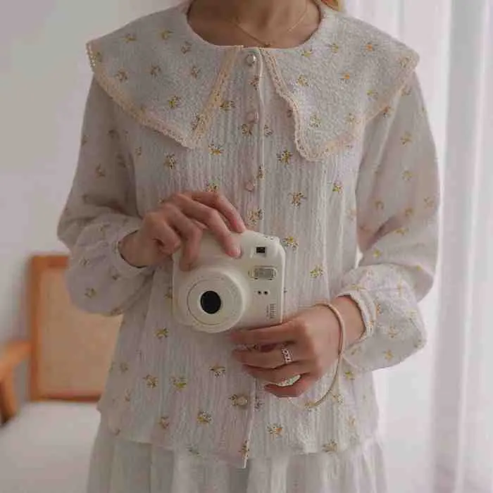 41. Ava Blouse