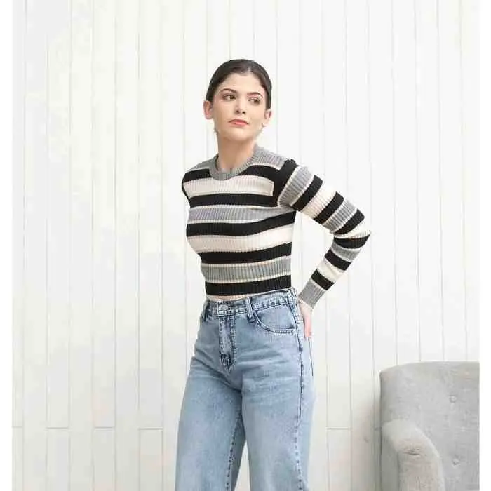 88. Bica Knit Sweater Crop