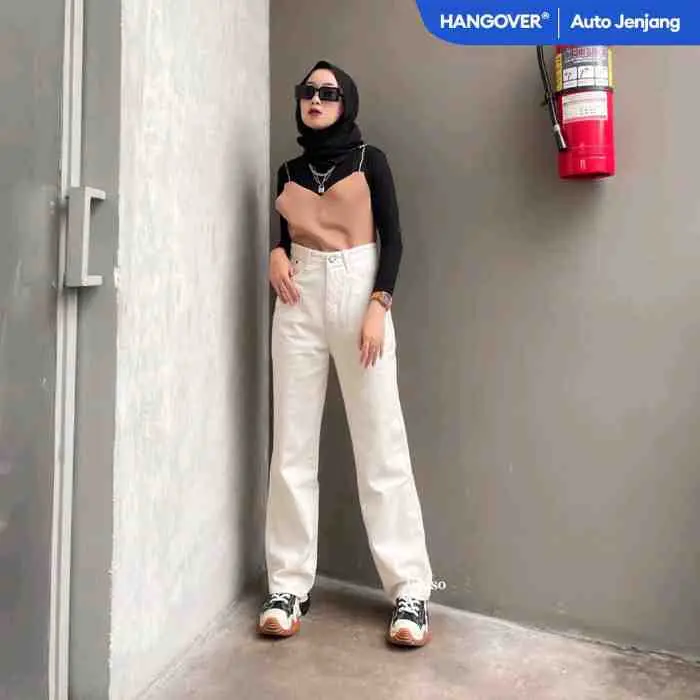 149. Jiniso - Highwaist Loose Jeans Khaki