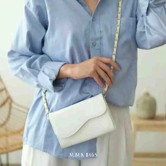 159. Binna Wallet