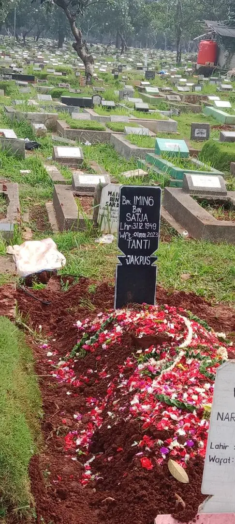 Modal usaha dan benerin kuburan mmh