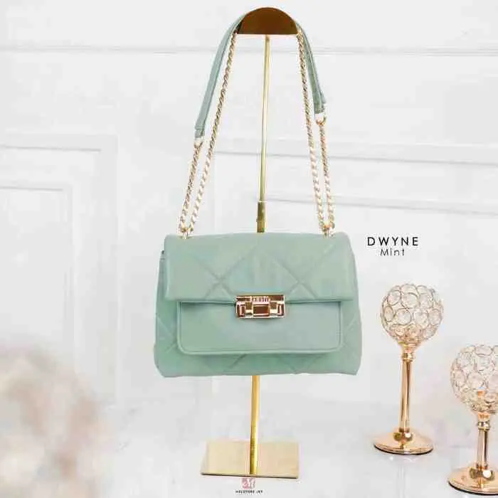 13. Damelia Dwyne Bag Wanita