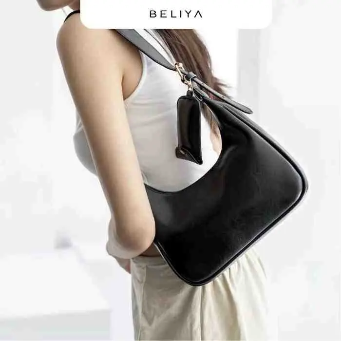 15. Beliya Reni Shoulderbag Black