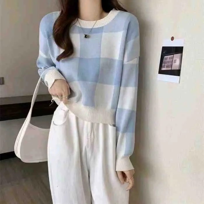 7. Jenni Crop Knit Sweater Rajut