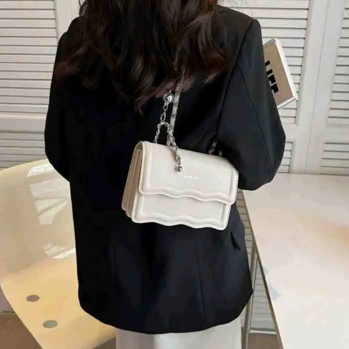 8. Tas selempang Korea 