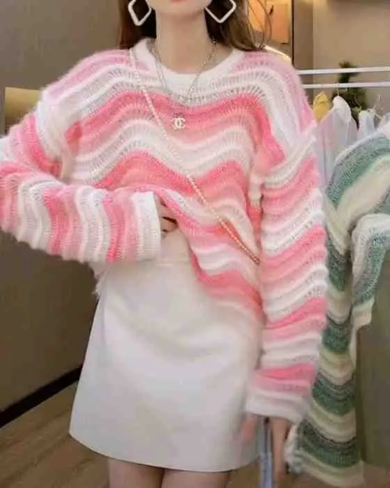 26. Sweater Rajut Wanita