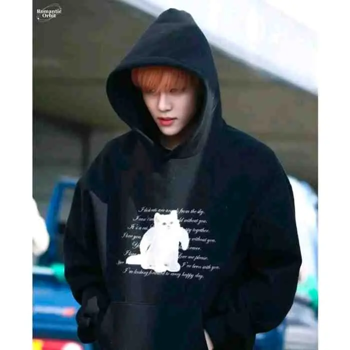 8. Hoodie Na Jaemin 