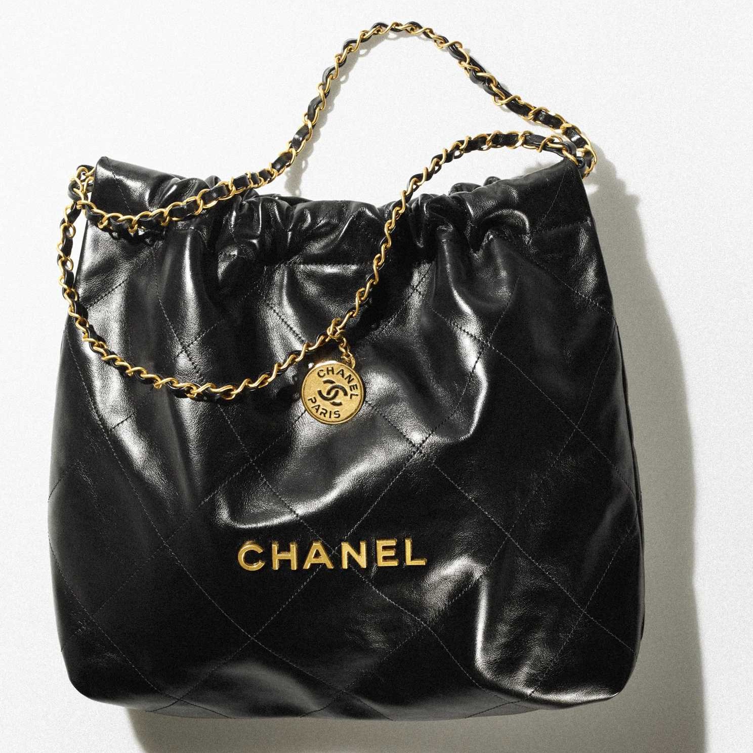 Chanel 22 Handbag