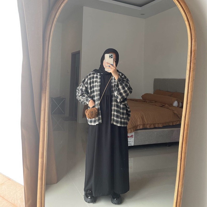 21. dress inner wolfis