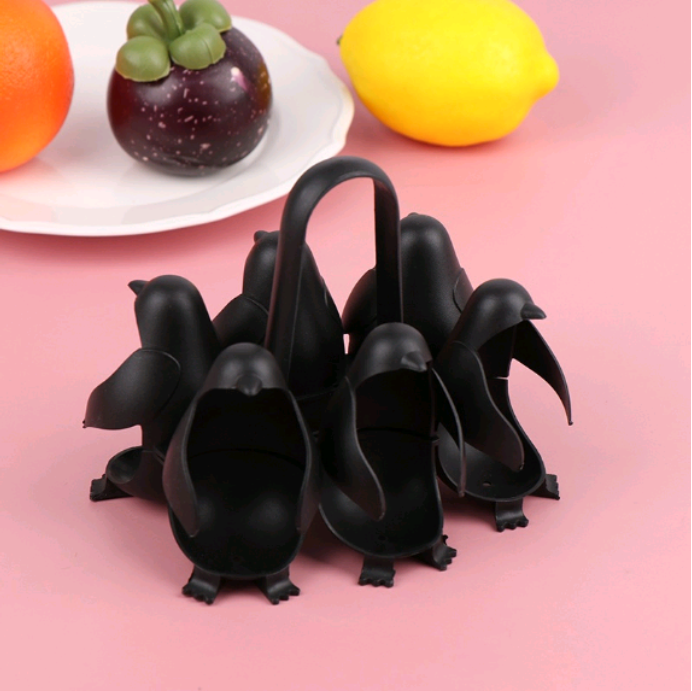 6 Slot telur rebus bentuk pinguin