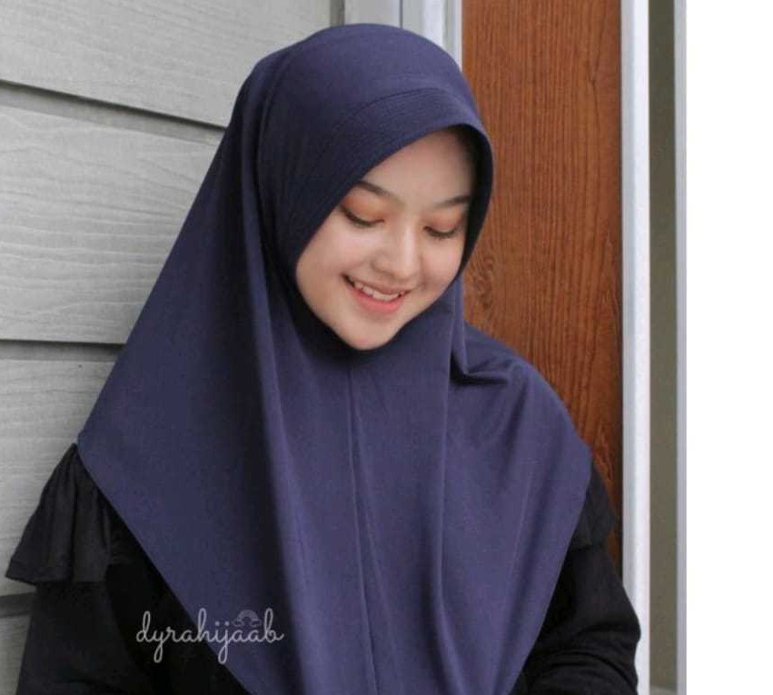 Bergo sport menutup dada bergo hamidah 