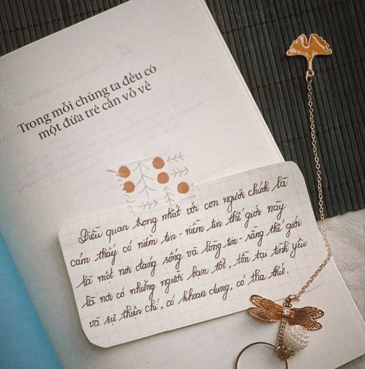 Sách Trong Mỗi Chúng Ta Đều Có Một Đứa Trẻ Cần Vỗ Về 