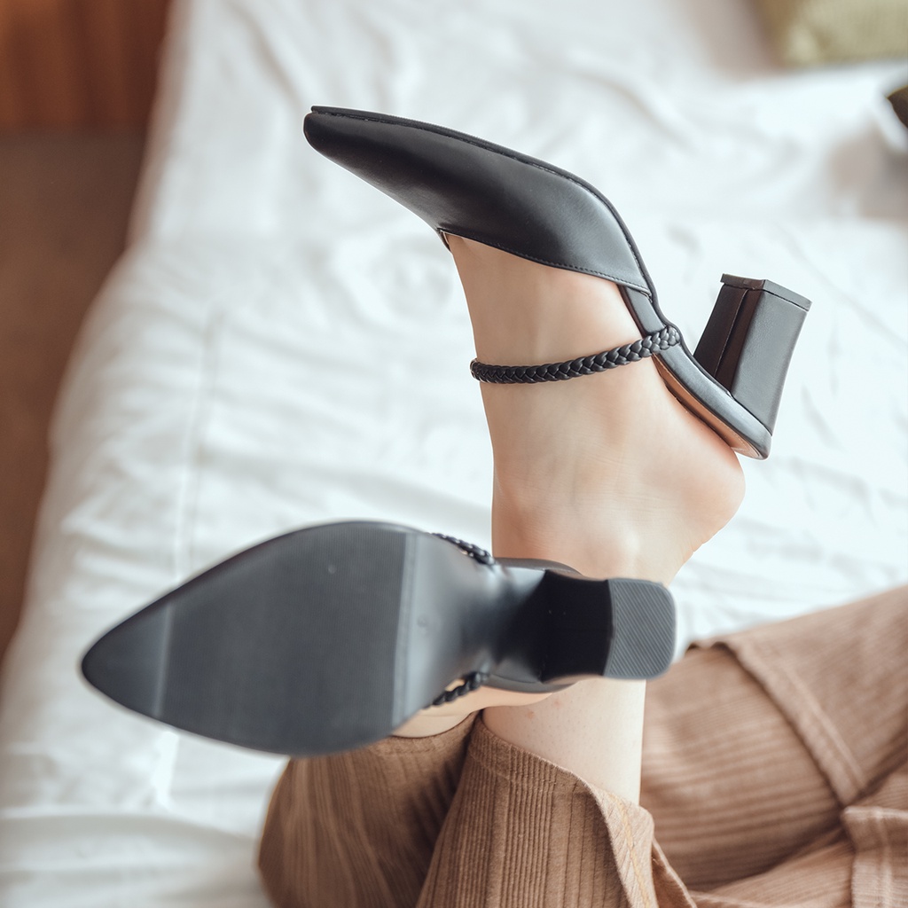 446. Cecilia Heels