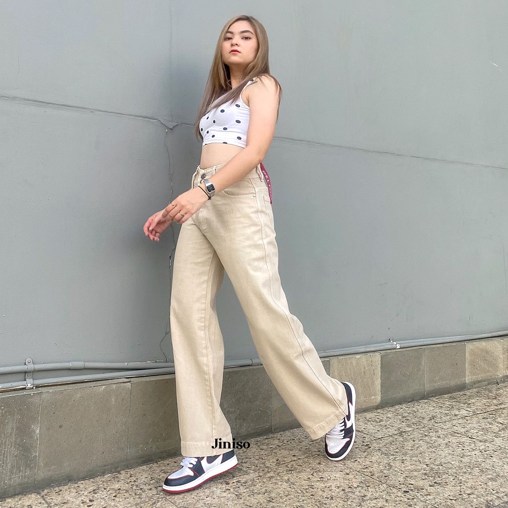 125. Jiniso Jeans