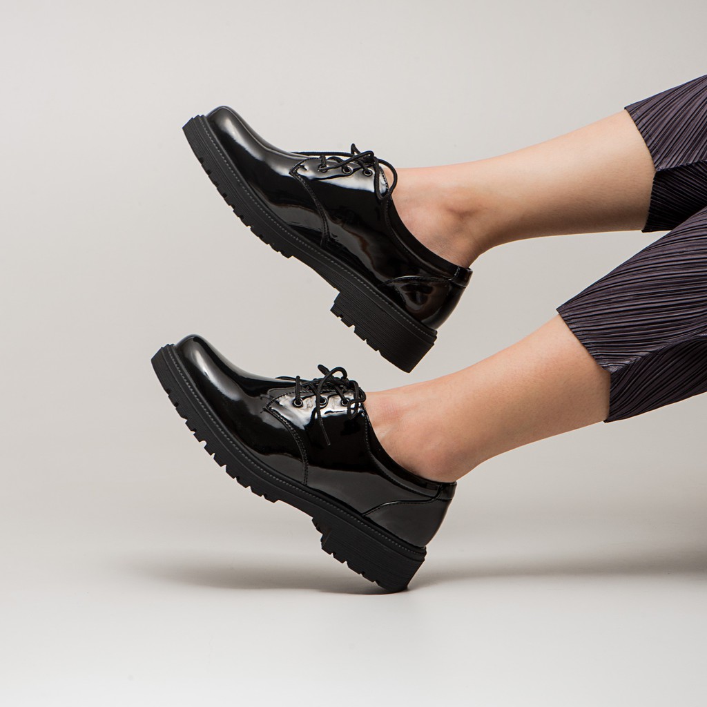 130. Vailey Black