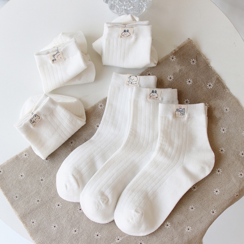 571. Kaos Kaki