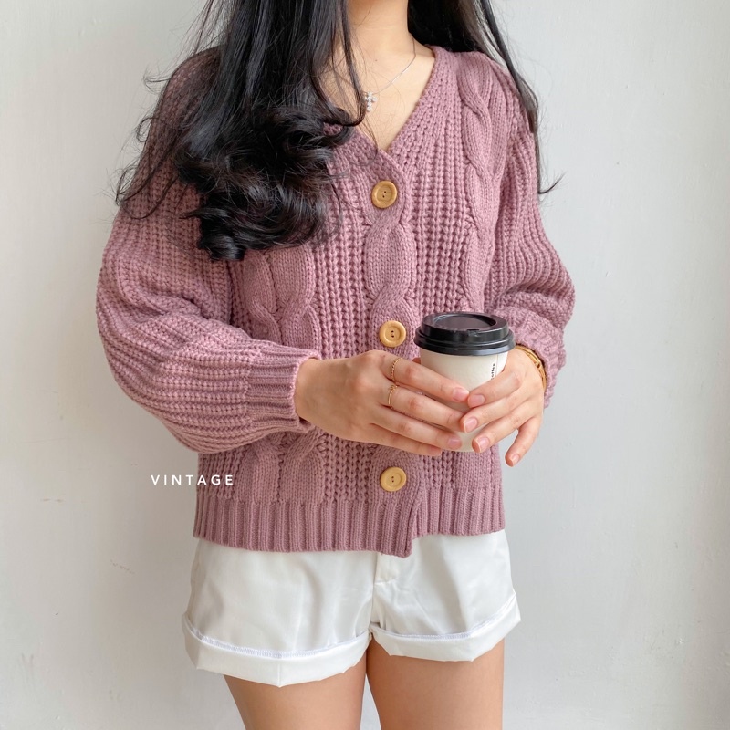 102. Alice Cardi