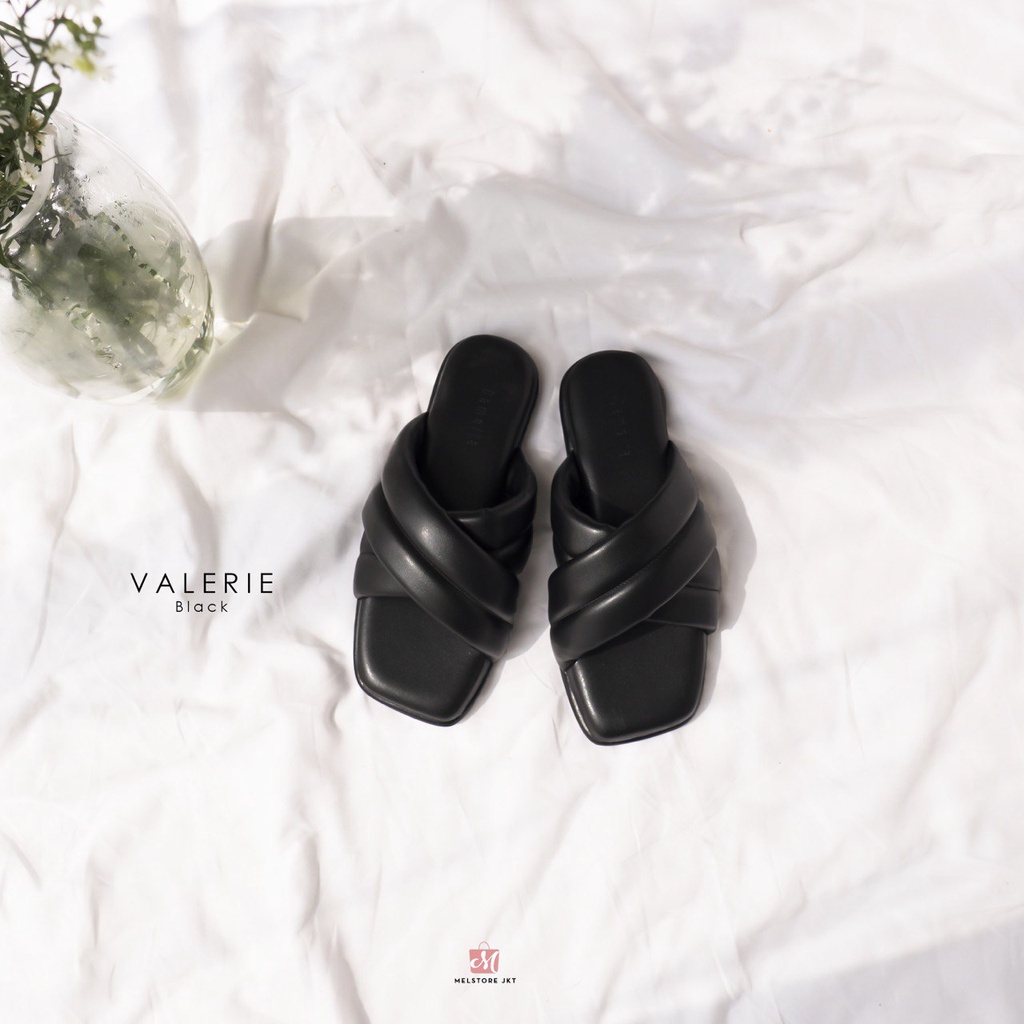 146. Valerie Sandal
