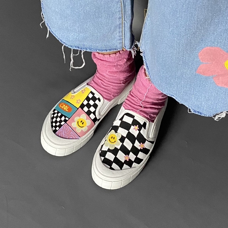 201. Painting Shoes