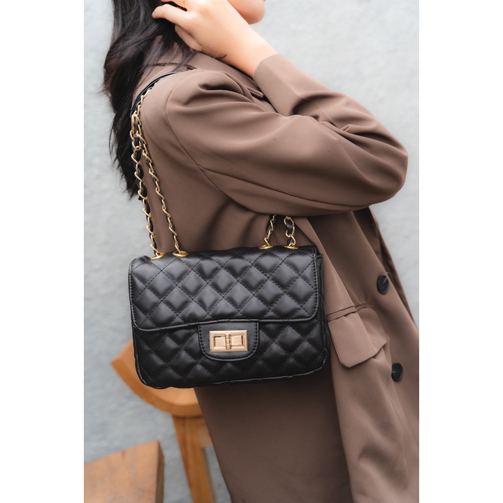 275. Charles Bag
