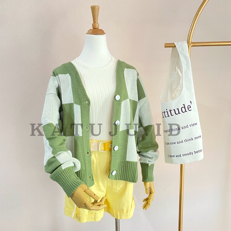 24. JHope Cardi