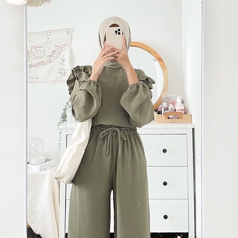 284. Rubi Set