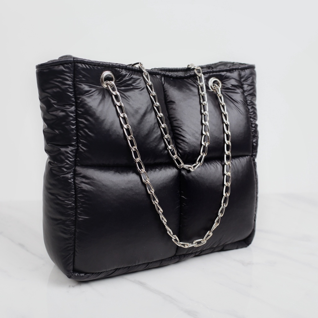 32. Elora Bag