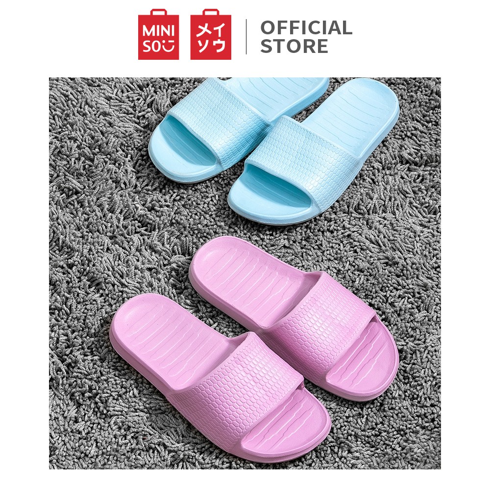 8. Sandal miniso