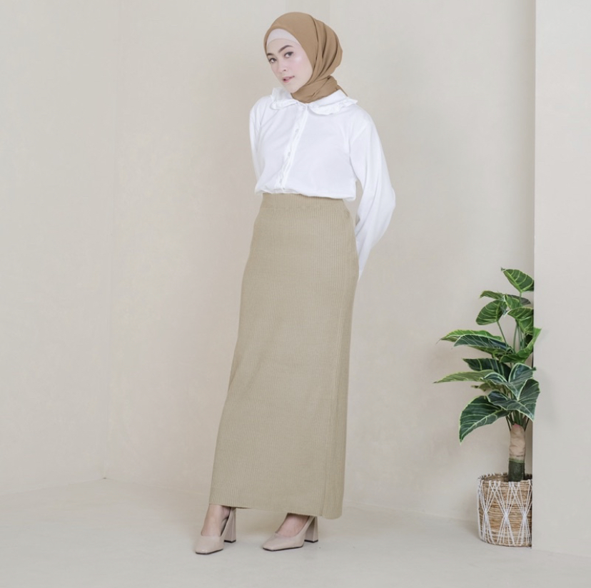 7. ROK SPAN RAJUT