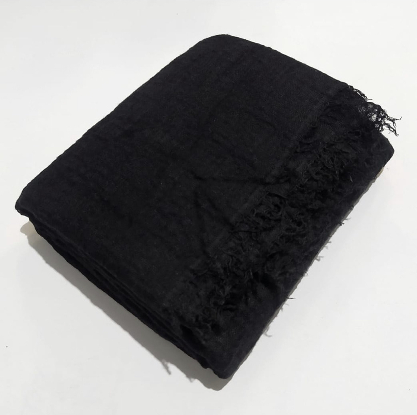 16. PASHMINA BLACK