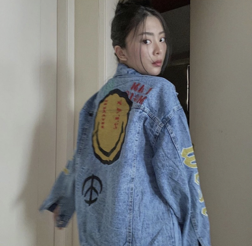 47. JAKET JEANS