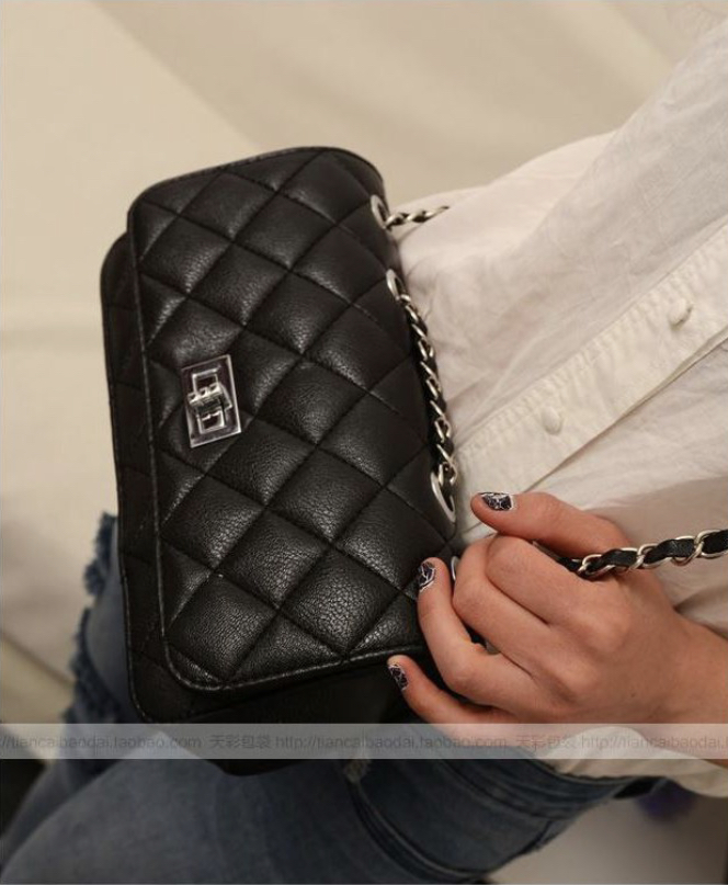 159. TAS SELEMPANG