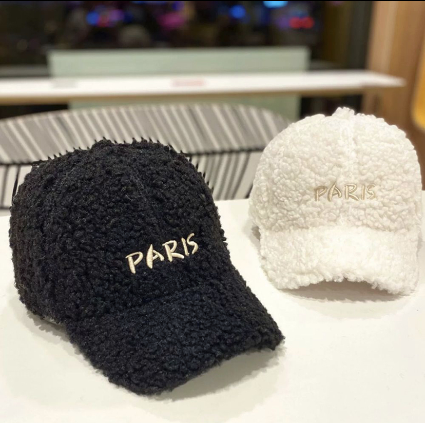162. TOPI BULU