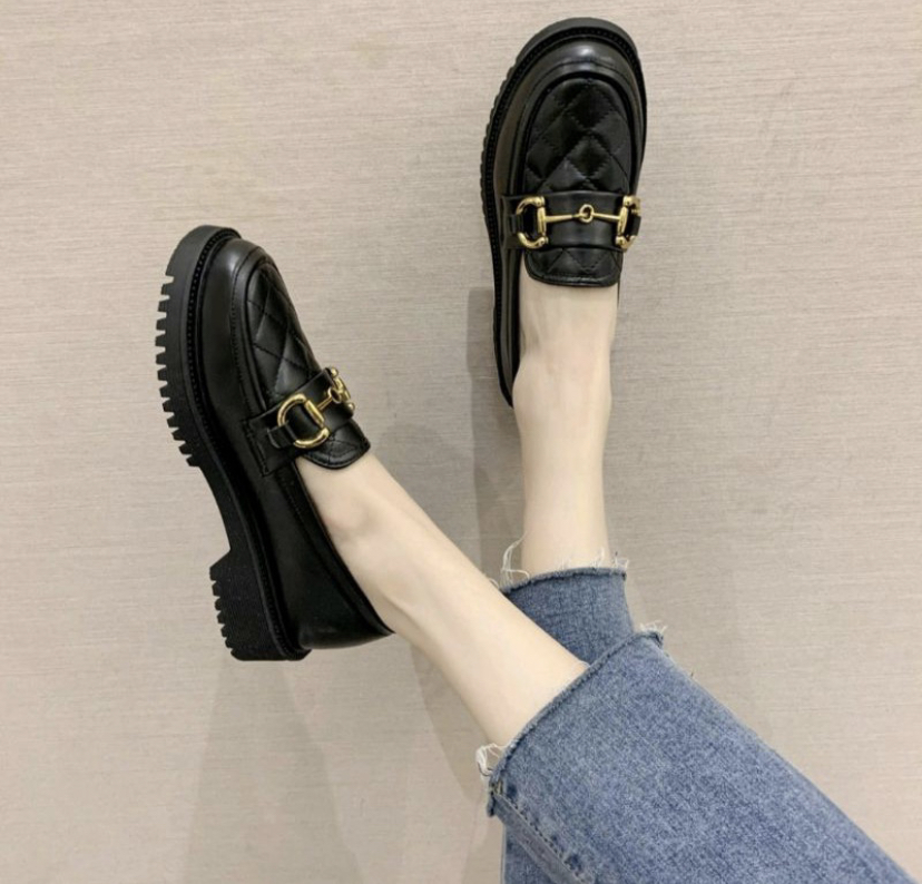 215. SEPATU DOCMART