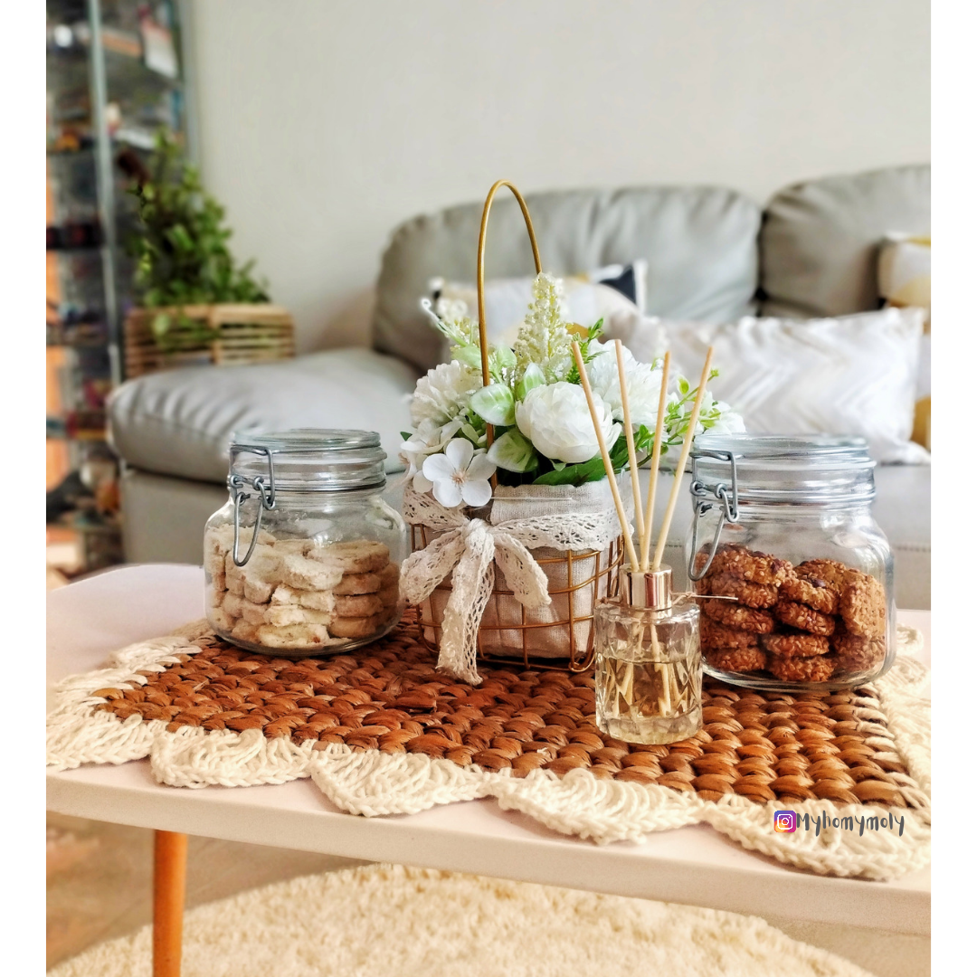 24. Toples kaca kedap udara