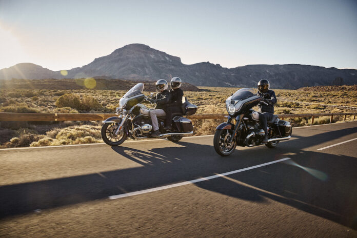 The New Bmw R 18 Transcontinental And The New Bmw R 18 B