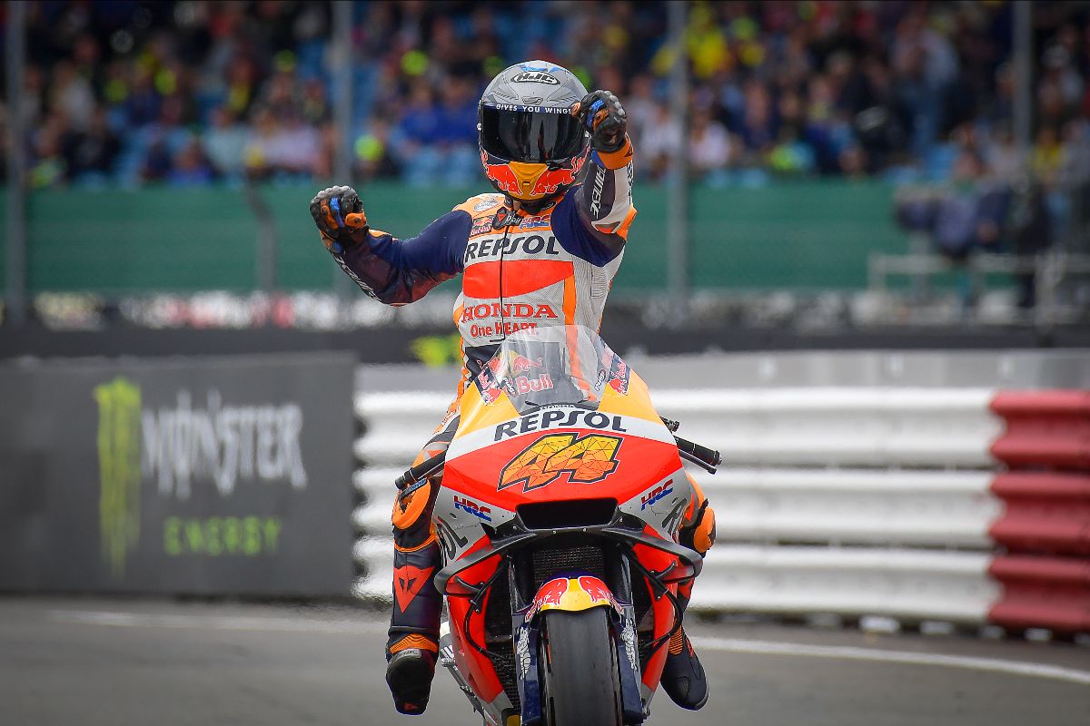 Pol takes pole! Espargaro heads a front row covered by just 0.036