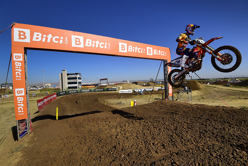 Herlings And Vialle Top The Podium At The Bitci Mxgp Of Turkey