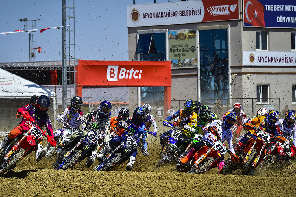 Herlings and Vialle repeat their success to win the Bitci MXGP of Afyon