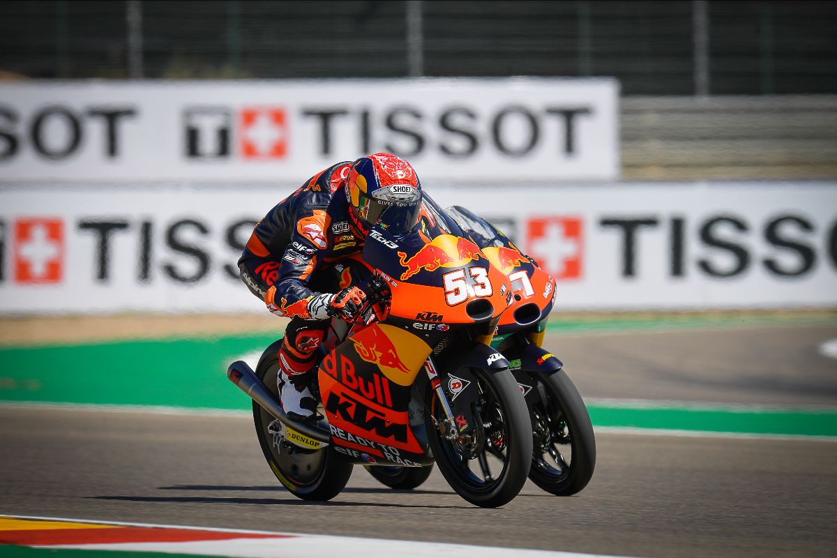 Oncu pips Guevara to top Day 1 at Aragon