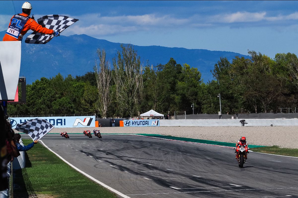 Rapid Rinaldi takes stunning Catalunya Race 2 win