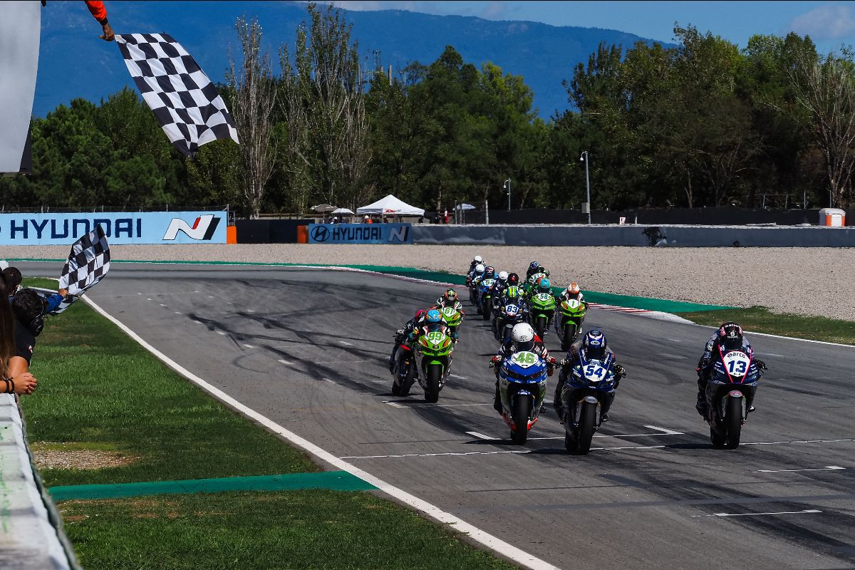 Sofuoglu claims historic Race 2 victory in closest-ever WorldSSP300 finish