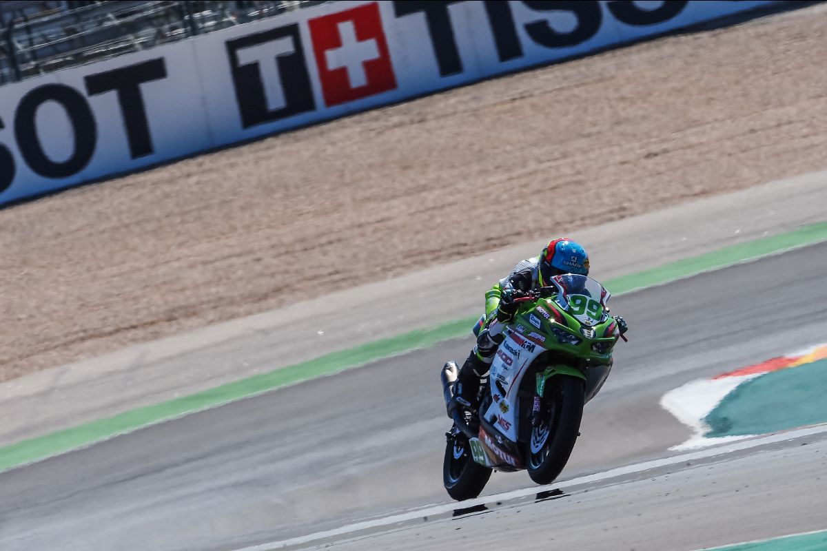 Booth-amos Bounces Back In Portimao To Top Day One Of Worldssp300 Running