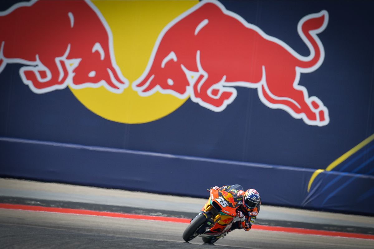 Raul Fernandez heads a Red Bull KTM Ajo rodeo on Friday