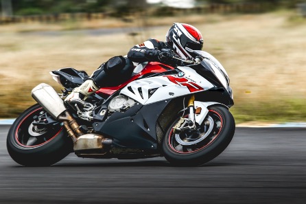 Sports Betting Breaks Records- and Motorcycling is part of the Trend